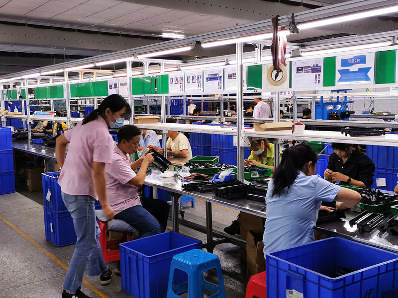 HongTai Office Accessories Ltd fabrika üretim hattı